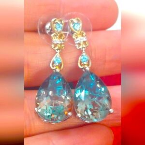 Aqua Terra Costa quartz and aquamarine and mossinite? Accents sterling